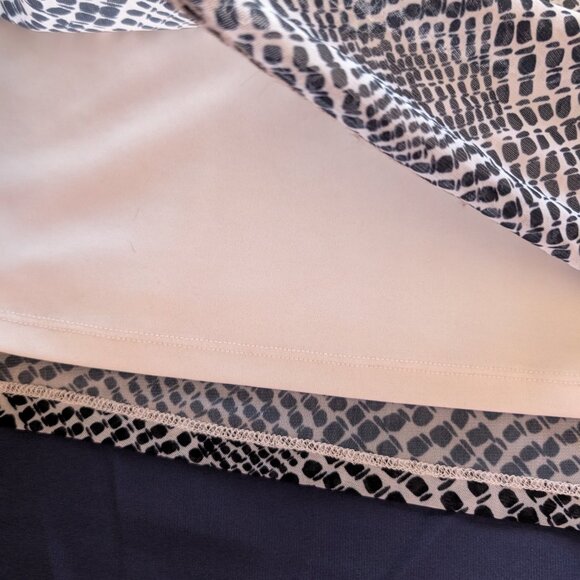 CJ Banks Christopher & Banks White/Blue Simi Sheer Layered Lined Dotted Print 2x - Picture 3 of 16